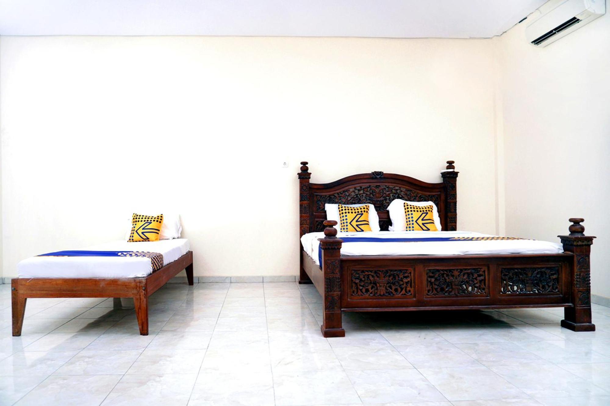 Spot On 2629 Duta Karimun Hotel Каримунджава Екстериор снимка