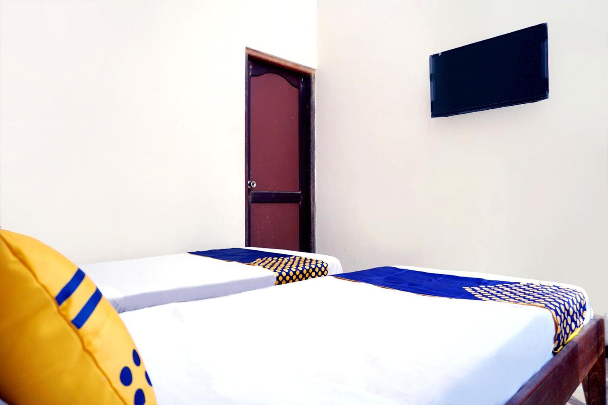 Spot On 2629 Duta Karimun Hotel Каримунджава Екстериор снимка