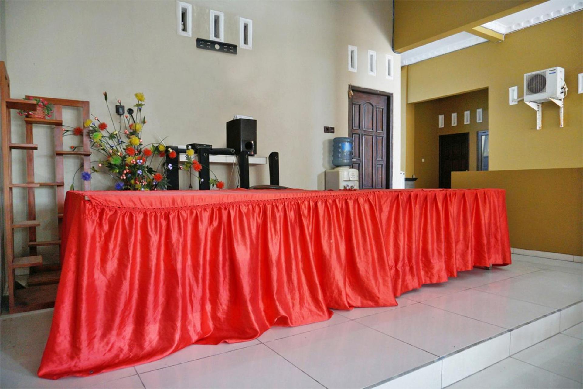 Spot On 2629 Duta Karimun Hotel Каримунджава Екстериор снимка